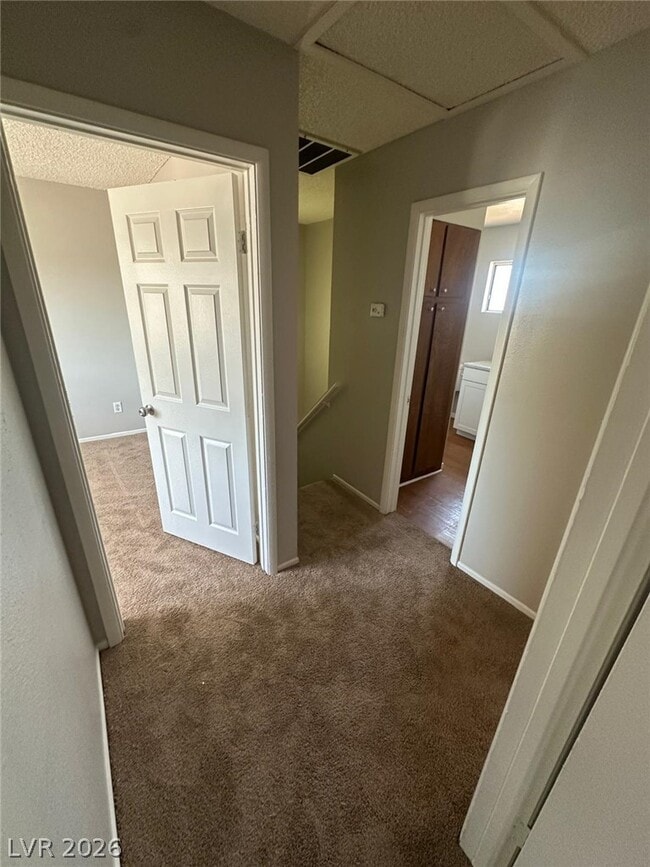 Building Photo - 523 Chelsea Dr
