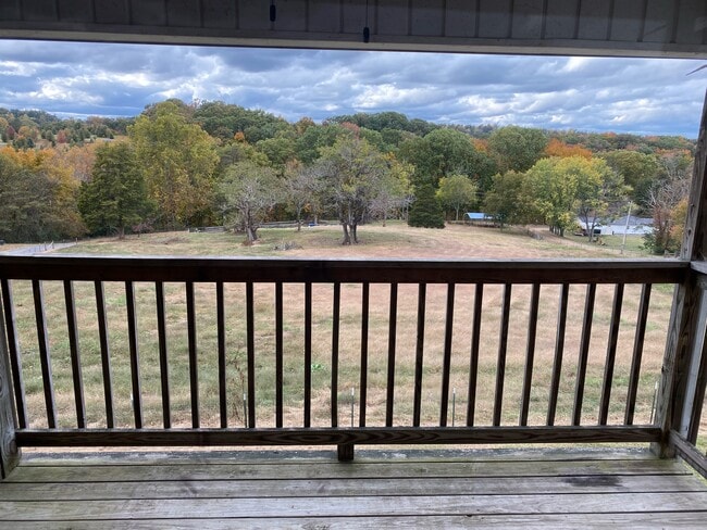 private deck off the dining area - 444 Long Hollow Rd Rental