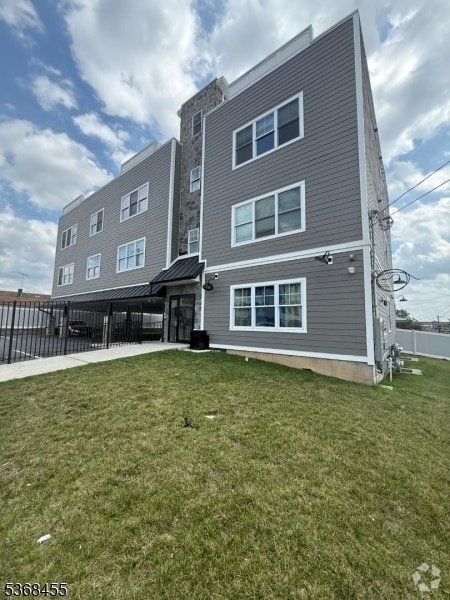 Building Photo - 285 E 17th St Unit 301 Rental