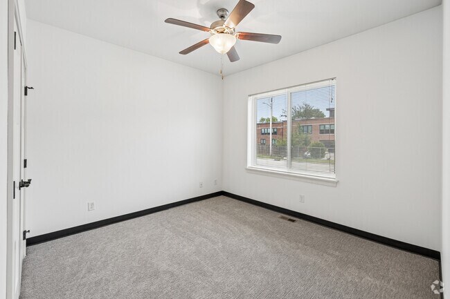 4A 4BR, 4BA - 1,589SF - Bedroom