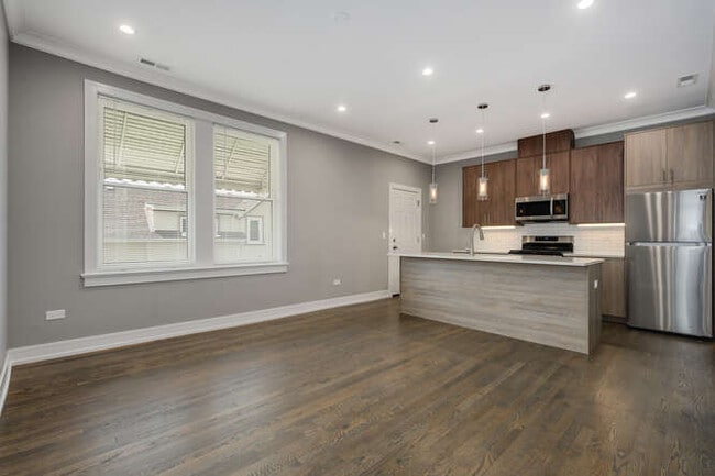 Photo - 5801 W Ainslie St Unit 2R