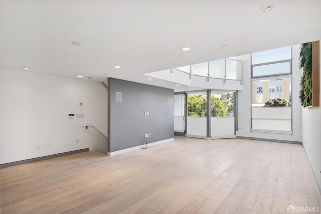 Photo - 188 S Park St