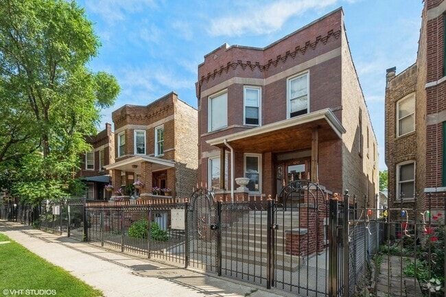 Building Photo - 4249 W Potomac Ave Rental