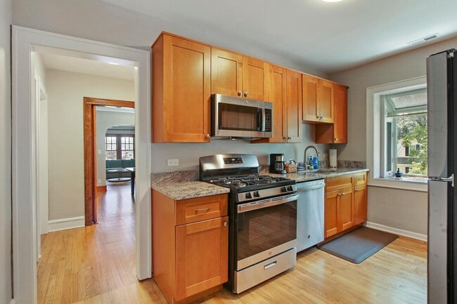Photo - 1402 N Jackson St Unidad 2