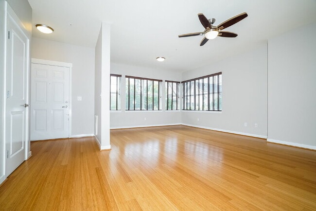 Photo - 2400 NE Park Dr