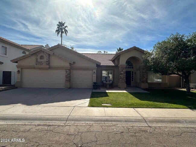 Photo - 2301 E Beachcomber Dr House