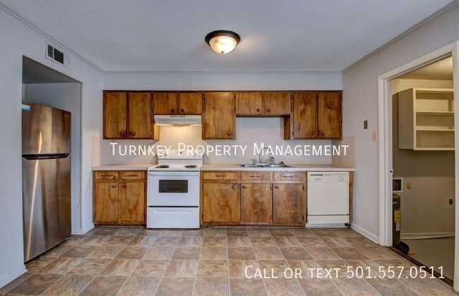 Building Photo - 1821 Sanford Dr Unit 1