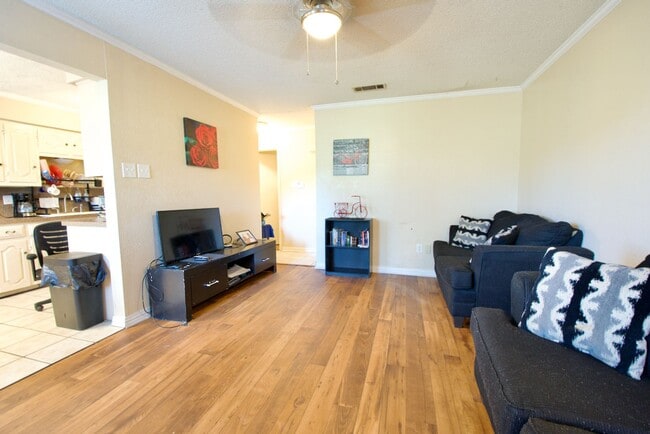 Photo - Centrally Located 1 Bedroom Unit
