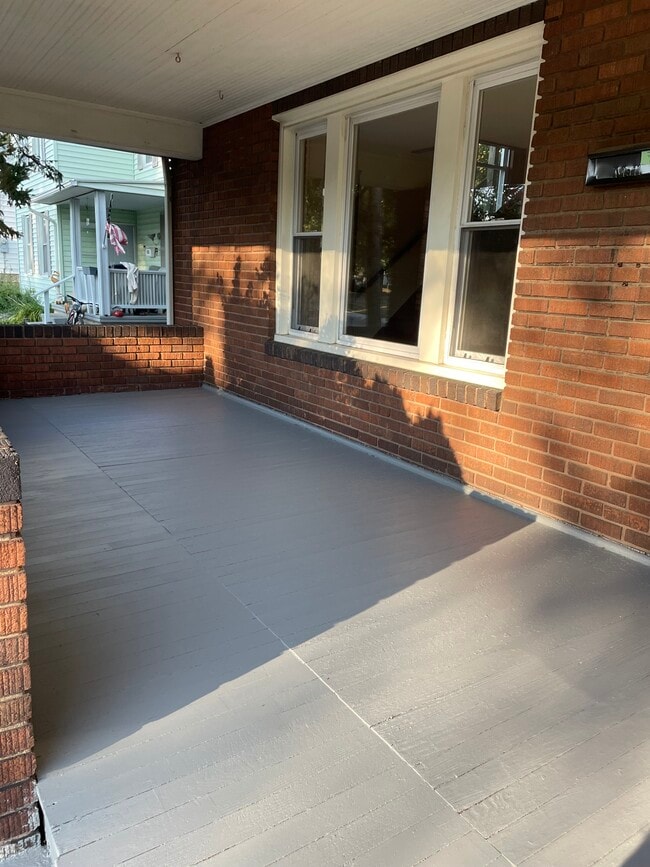 Photo - 206 Wales Rd NE