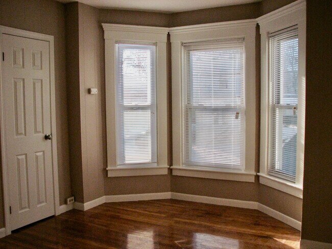 Photo - 81 School St Unit 5