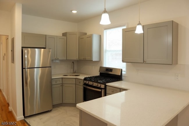 Photo - 373 N 6th St