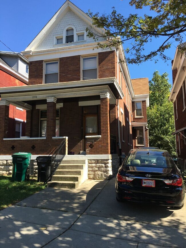 Building Photo - 2314 Ravine St Unit House