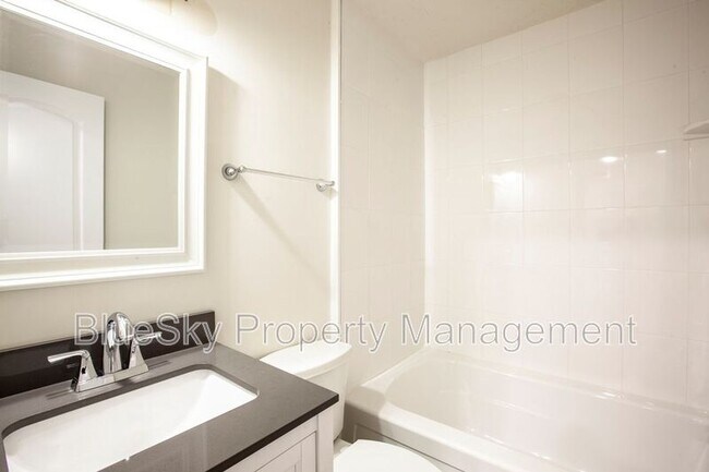 Photo - 1000 Monticello Rd Unidad # 104