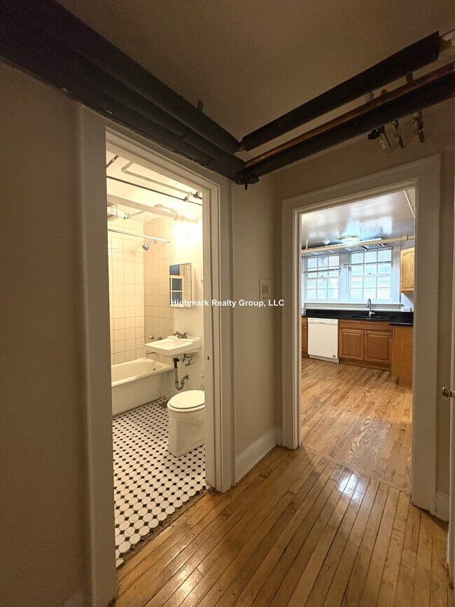 Photo - 1454 Oak Ave Unit GRDN
