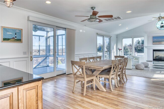 Photo - 300 Latham Ln