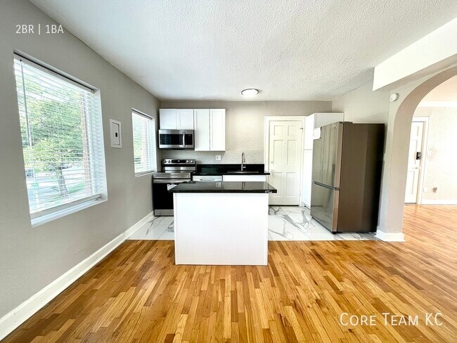 Photo - Roanoke Plaza Renovated 2 Bed Unit 1116-1