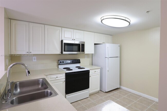 Building Photo - 520 SE 5 Ave Unit 1209 Rental