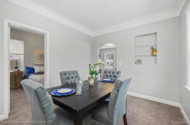 Photo - 20801 Elroy Ave