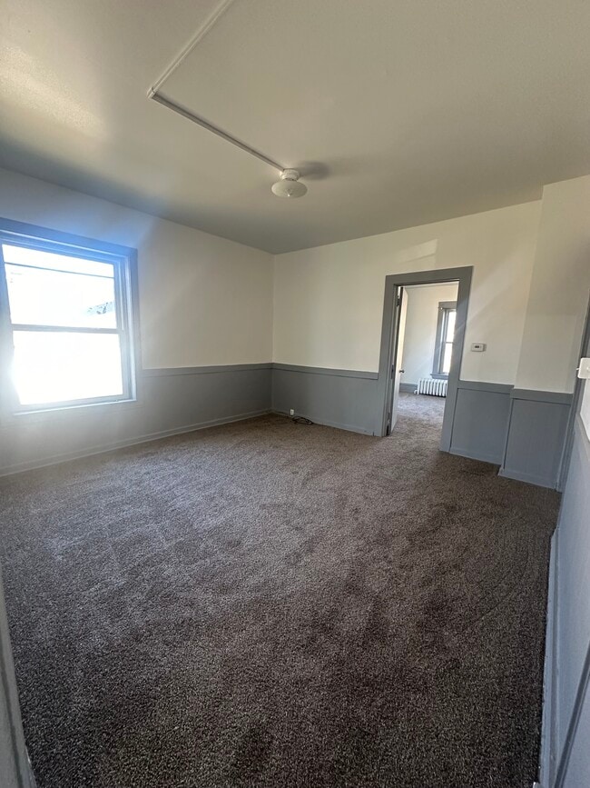 Sala de estar - 1114 3rd St NW Unidad -01 - Downstairs