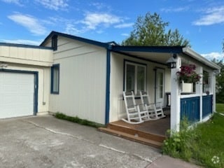 Building Photo - 1139 Coppet St Rental