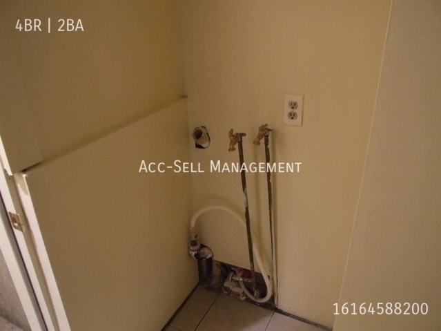 Photo - 530 Hall St SE