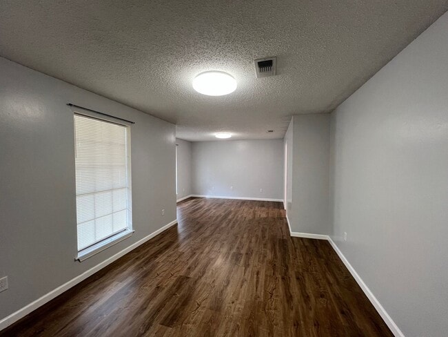 Photo - 13085 Friendship Rd