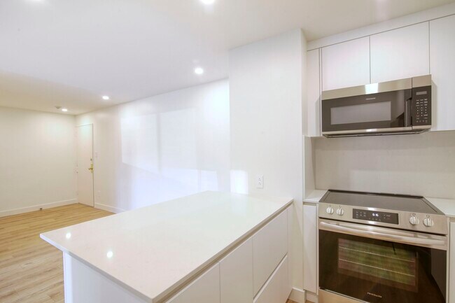 Photo - 3555 Chem. de la Côte-des-Neiges Unit 00G1