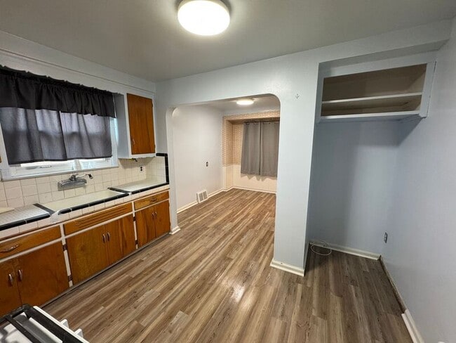 Photo - 21029 Blackmar Ave