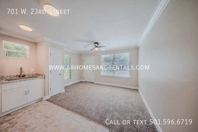 Photo - 701 W 23rd St