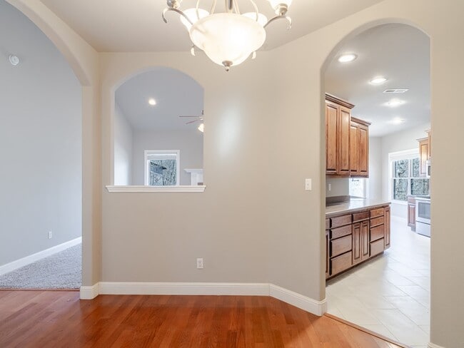 Photo - 13 Bobwith Ln