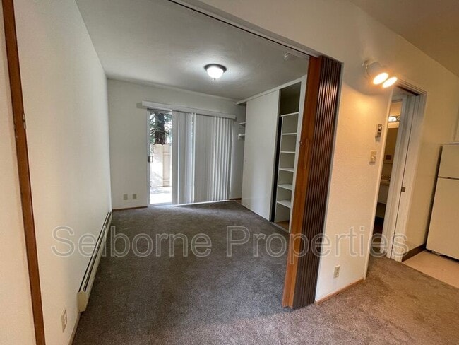 Photo - 443 Lee St