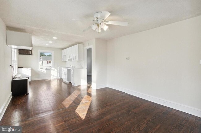 Building Photo - 417 Garfield Ave Unit 2 Rental