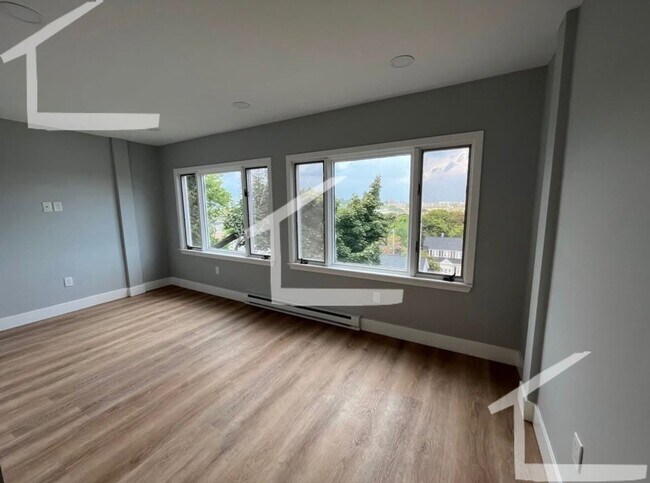 Building Photo - 25 Faywood Ave Rental
