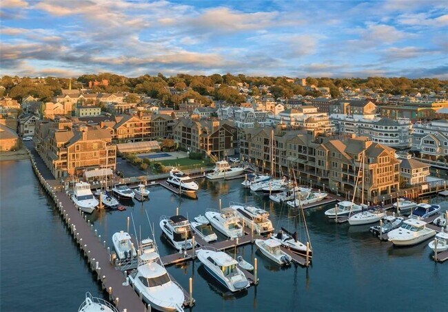 Photo - 405 Thames St