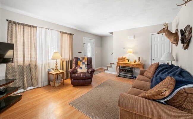 Photo - 112 Town Ct