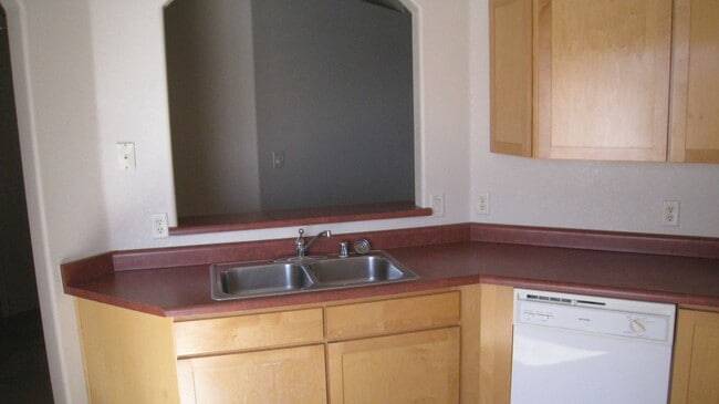 Photo - 2BD / 2BA / 2CG - 1,042 sq.ft. rental in S...