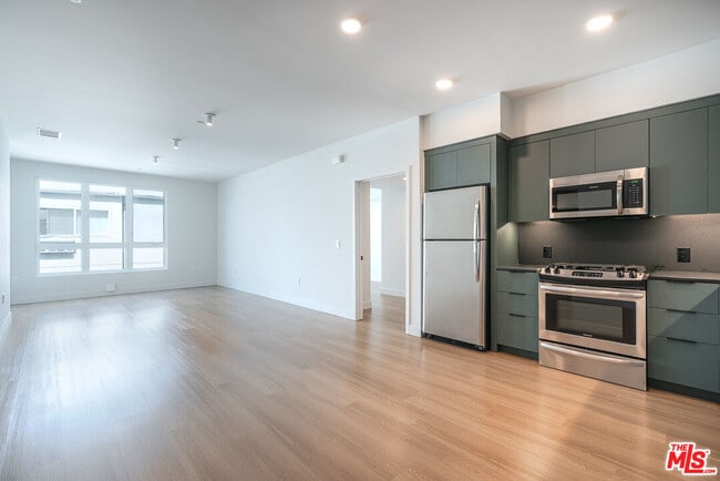 Building Photo - 10601 Washington Blvd Unit 434 Rental