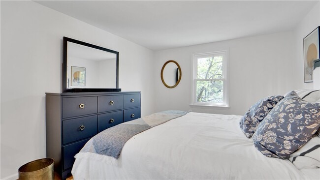 Photo - 288 Oakridge Dr