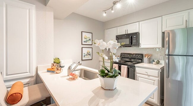 Photo - 3517 N Hills Dr Unit BB203