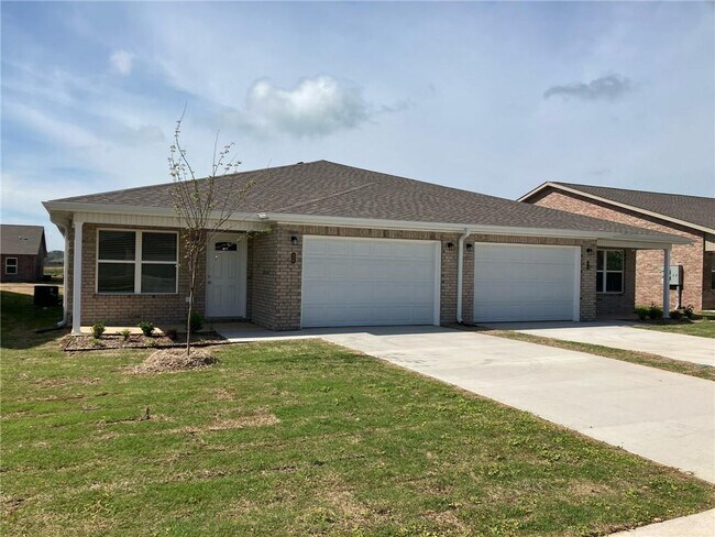 Photo - 611 NW 69th Ave Townhome