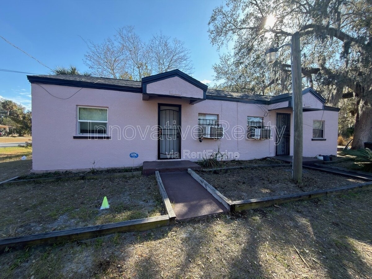 Photo - 517 E 5th St