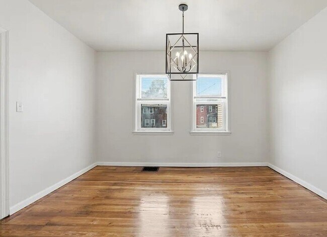 Photo - 770 E Washington Ave