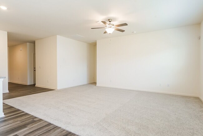 Photo - 752 Shepard Rock Dr