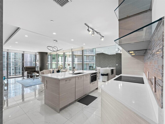 Photo - 650 NE 32nd St Unit 1201