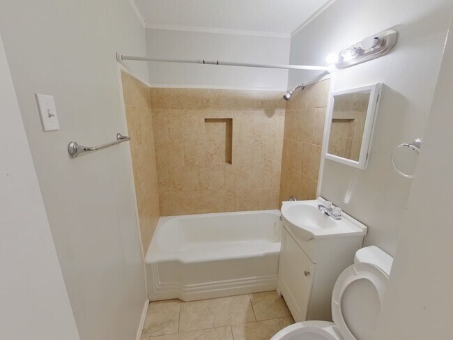 Photo - 2239 S Mosley St