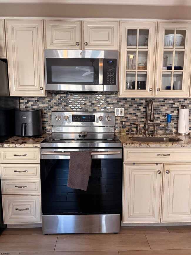 Photo - 9704 Ventnor Ave Unidad B