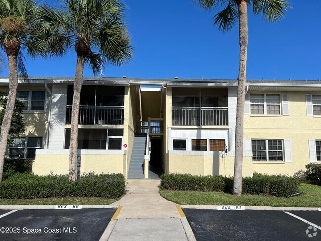 Building Photo - 963 Sonesta Ave NE Unit F103 Rental