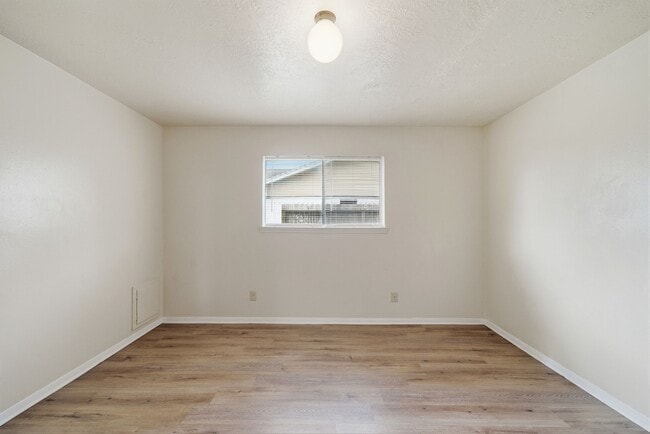 Building Photo - 4506 Jamaica Ln