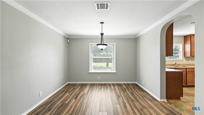 Photo - 2137 Dorman Dr