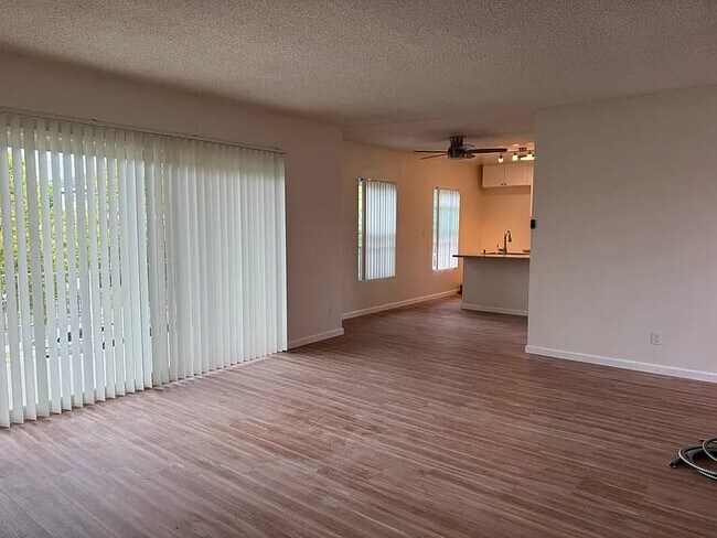 Photo - 510 E Cypress Ave